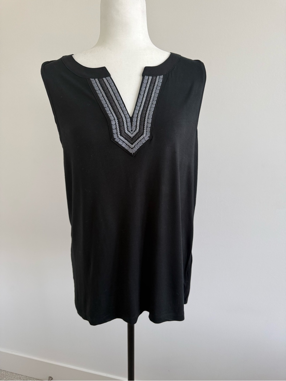 Banana Republic Black Sleeveless V-Notch Tank with Silver Embellishment
